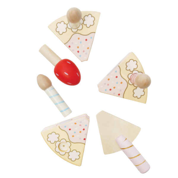 Le Toy Van Sliceable Birthday Cake & Candles - Image 2